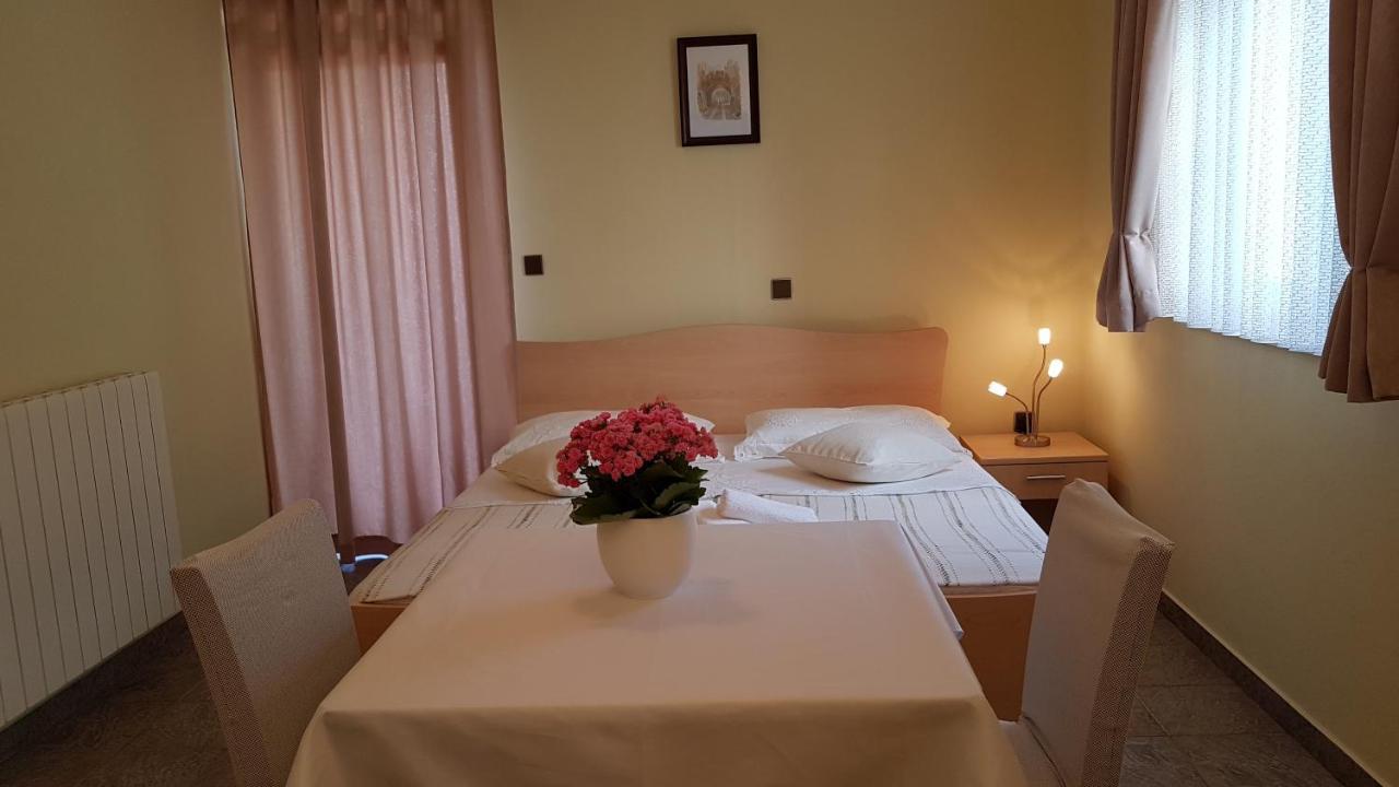 Cosy Villa Near The Beach Zadar Exterior foto