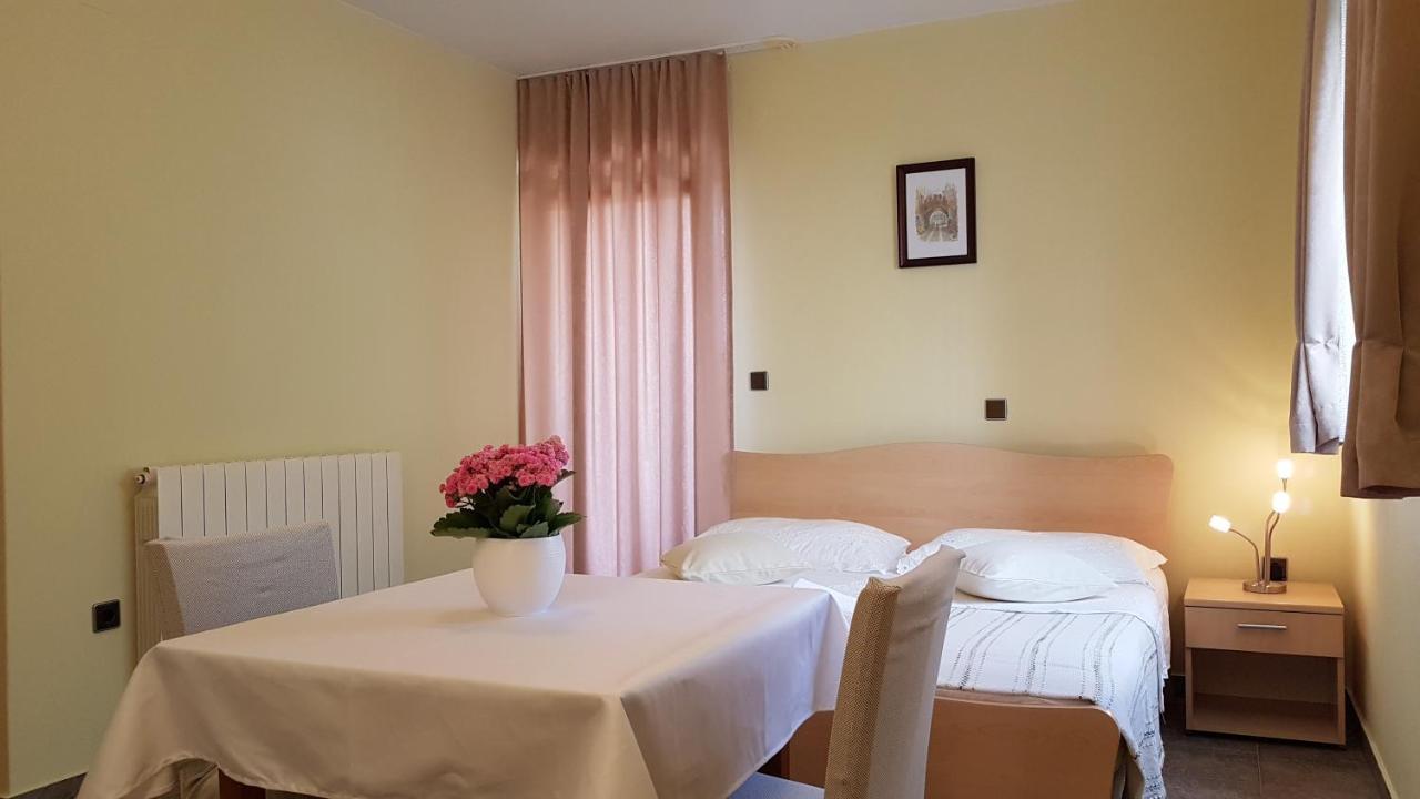 Cosy Villa Near The Beach Zadar Exterior foto